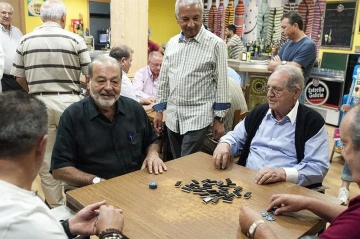 Cómo es Avión, el pueblo español donde veranea Carlos Slim Helú y si familia