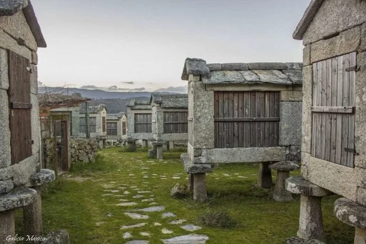 Cómo es Avión, el pueblo español donde veranea Carlos Slim Helú y si familia