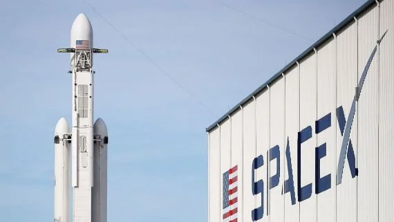 SpaceX continua cayendo y su valor de mercado va rumbo a caer bajo los US$2 billones