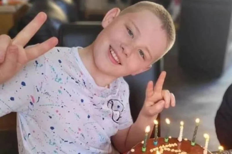 Tiene 15 años y un coeficiente intelectual superior al de Stephen Hawking y Albert Einstein: la historia de Kevin Sweeney