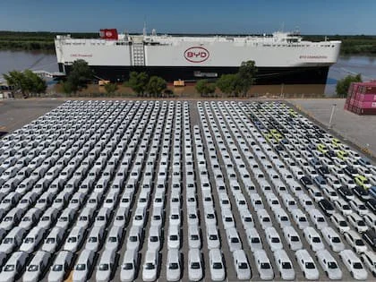  Los vehículos que se exportan a distintos mercados responden a flujos de producción, homologación y stock definidos con anticipación
