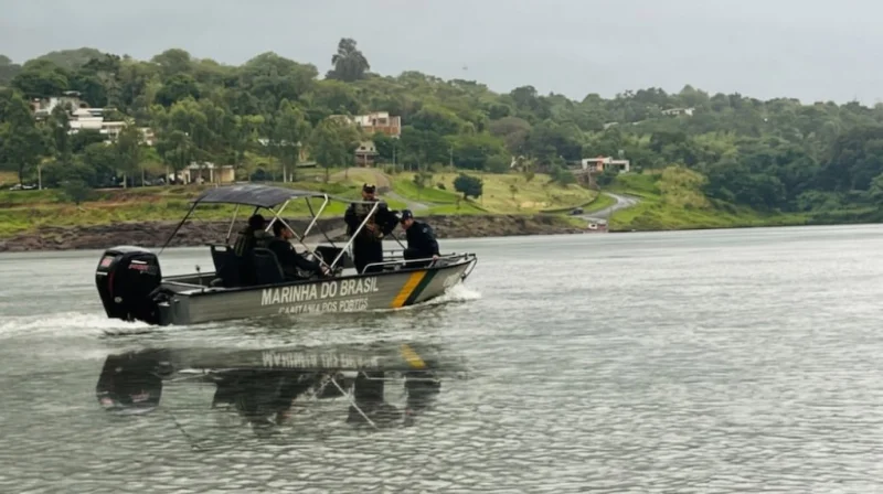 Macabro hallazgo en la Triple Frontera: apareció un cuerpo flotando con un disparo en la cabeza