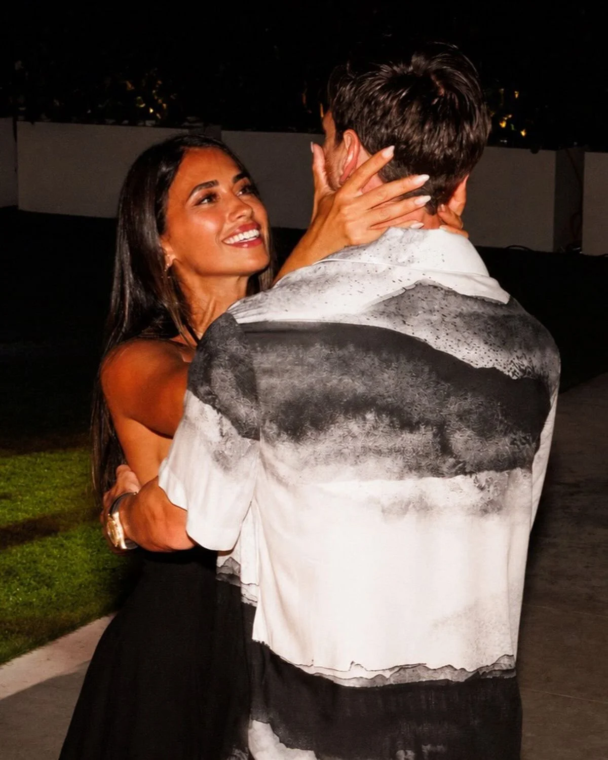 Antonella Roccuzzo public&oacute; un sentido mensaje al 10.