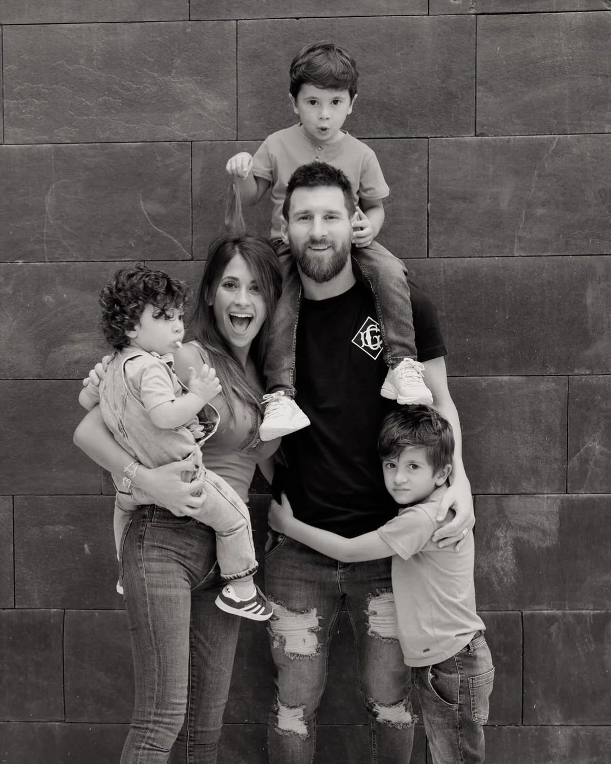 La familia que forjaron Antonella Roccuzzo y Lionel Messi.