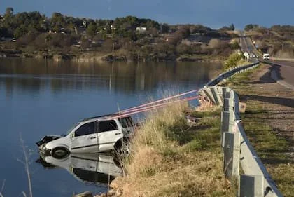 El operativo para rescatar el vehículo horas después del incidente