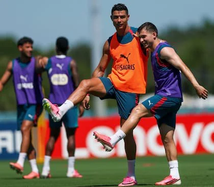 Cristiano Ronaldo es uno de los tantos jugadores que utilizan botines rosas en este Mundial