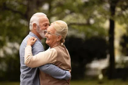 los hombres son más propensos a rehacer su vida después de un divorcio en la tercera edad