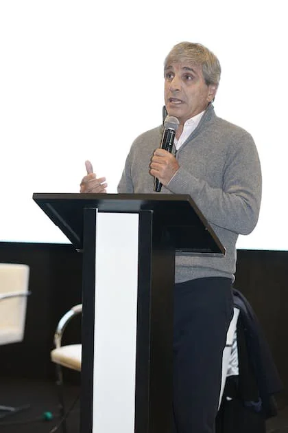 El ministro Caputo defendió el rumbo económico del Gobierno