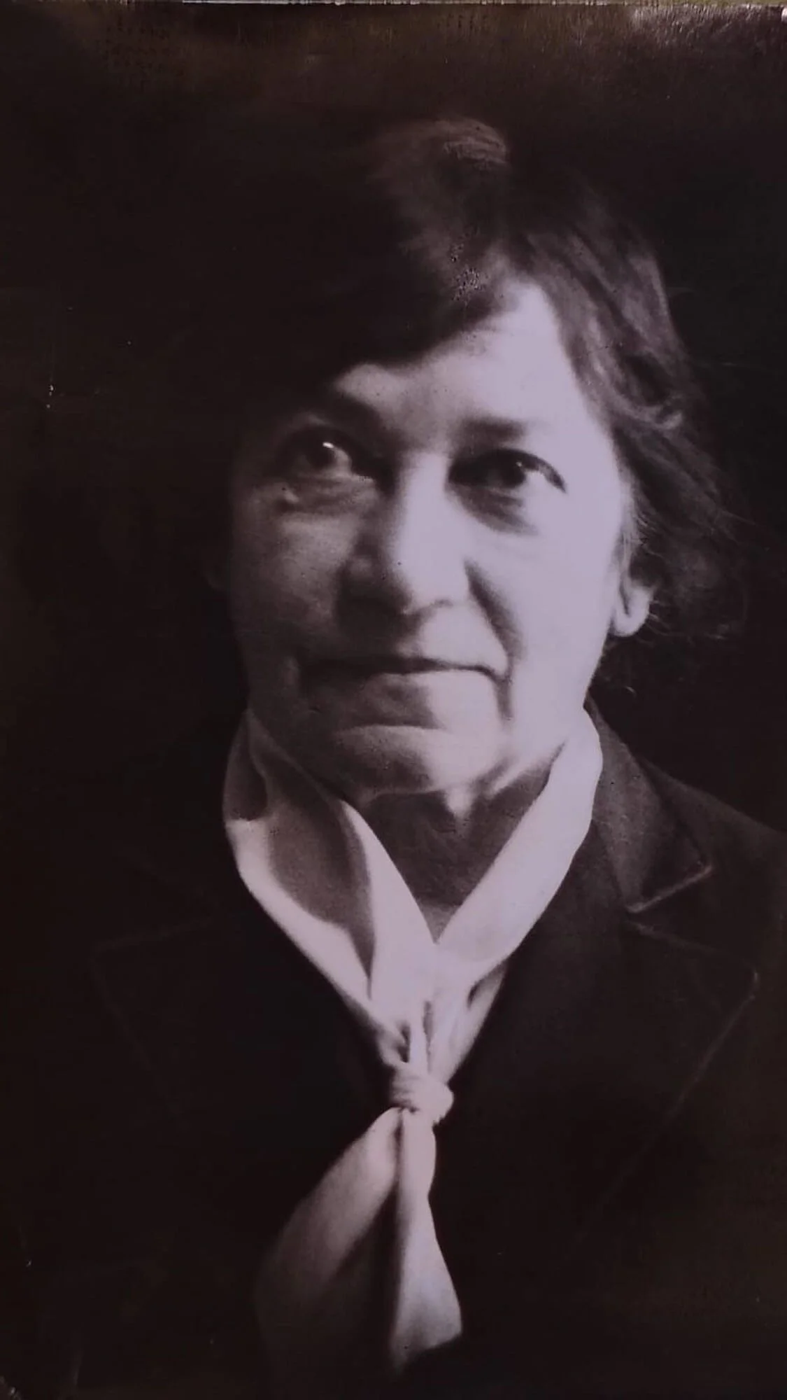 Recuerdos fotográficos: 1927-1931. Lola Mora busca petróleo en Salta