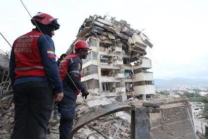 Los terremotos que afectaron a Venezuela causaron la suspensión de los vuelos a Caracas