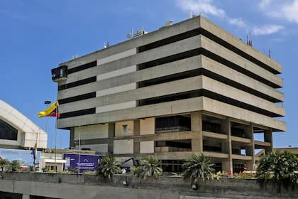 Se cancelaron los vuelos en el Aeropuerto Internacional Simón Bolívar por los sismos en Venezuela