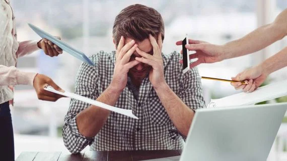 Burnout laboral en LATAM 2026: estadísticas y el impacto en la retención de talento