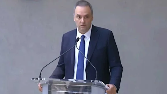 Ferraro: "Da asco la protección política que están haciendo a Adorni tanto en Diputados como en el Senado"