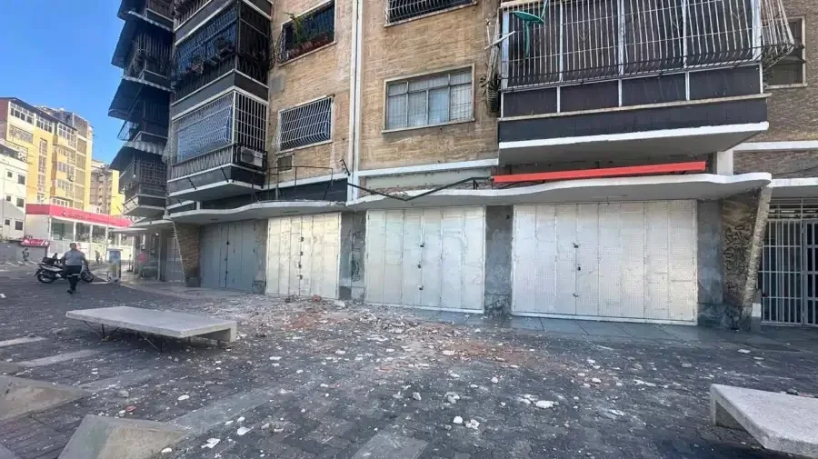 Daños y destrucción en Chacaíto, uno de los sectores afectados por el terremoto en Venezuela