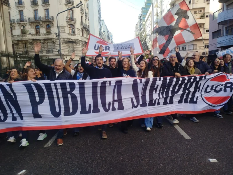 Tras el fallo de la Corte, en el Gobierno dicen que cumplirán con los pagos de “becas y salarios” a las universidades, pero no con la ley completa