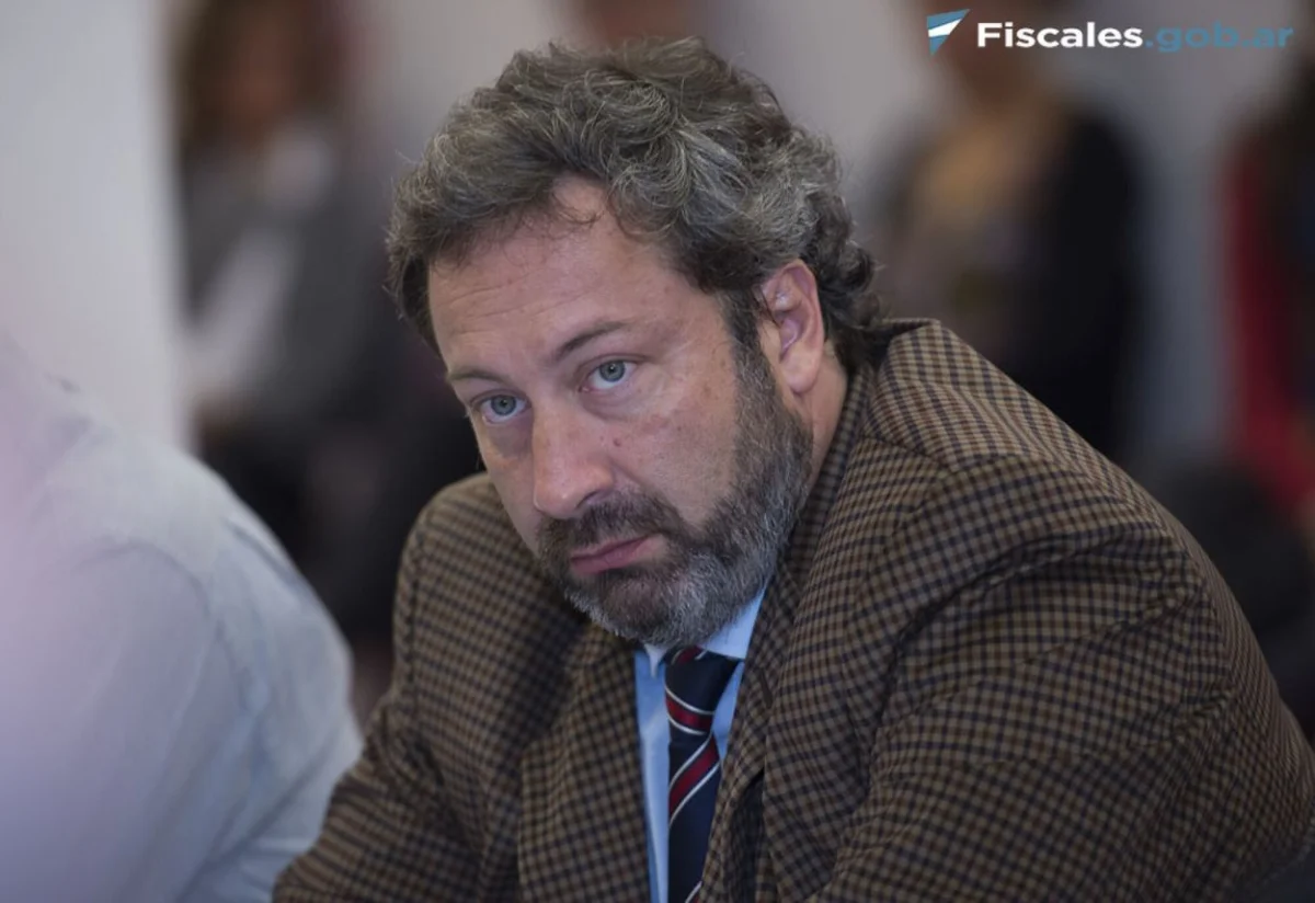 EL FISCAL RAFAEL VEHILS RUIZ.