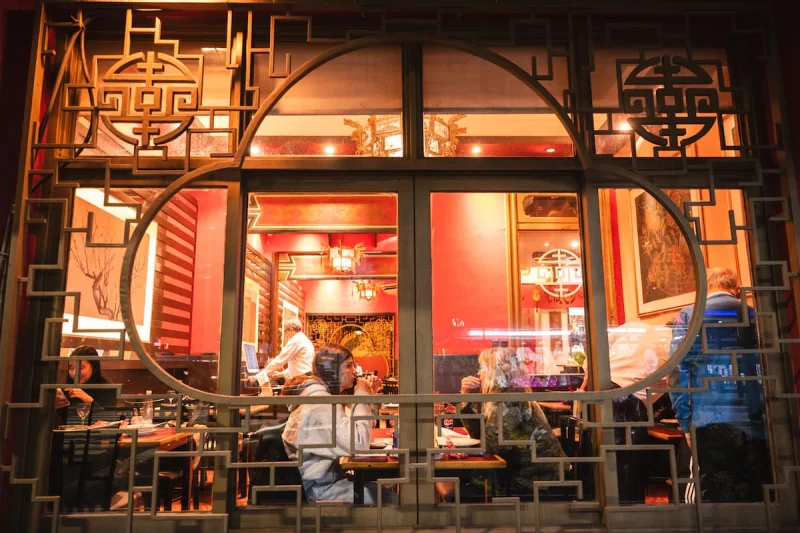 Los creadores del “tenedor libre”: eran japoneses, pero popularizaron la comida china con un restaurante icónico de Belgrano