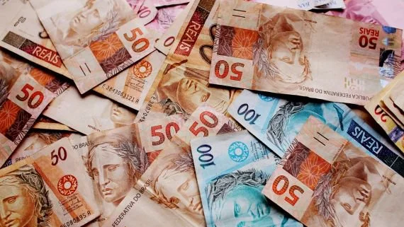 Cotización del euro y euro blue hoy viernes 26 de junio