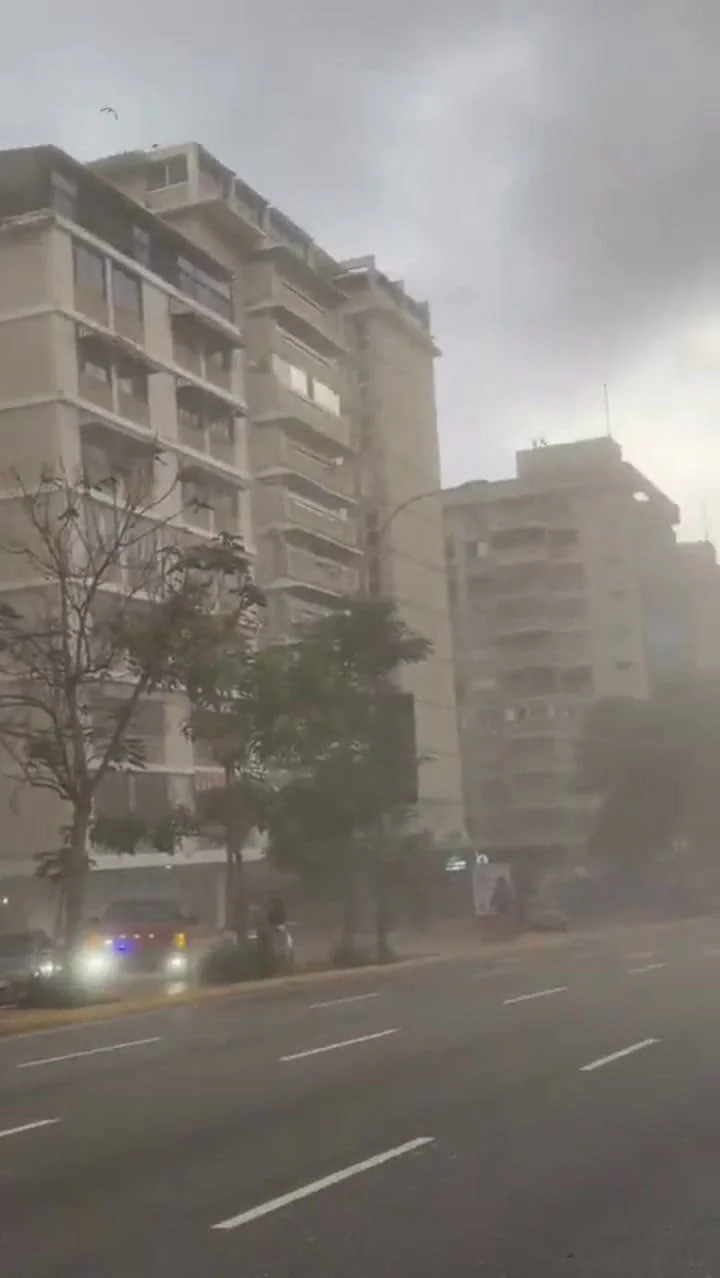 Daños en un edificio de Caracas
