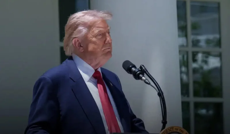 Trump amenazó a la UE con aranceles del 100% si aplica impuestos a los gigantes tecnológicos