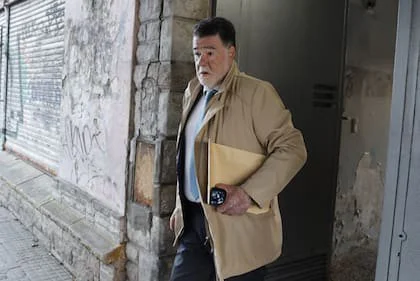 Claudio Caffarello, abogado de de Jesica Cirio, se retira de los tribunales de Lomas de Zamora 