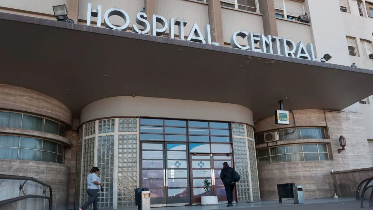 Los mulas de cocaína fueron internados en el Hospital Central.