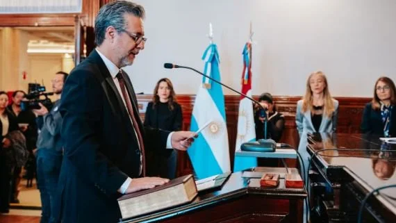Con la jura de Néstor Gómez como Adjunto se completó la Fiscalía General y se distribuyeron funciones