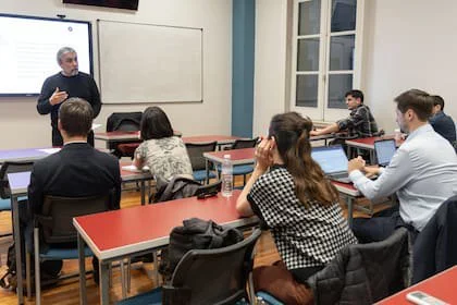 Para el 34% de la sociedad, el estudiante es el principal responsable cuando un alumno repite de grado