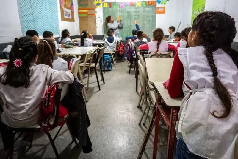 Crisis educativa: ocho de cada 10 rechazan la promoción automática, pero la repitencia pierde consenso como solución