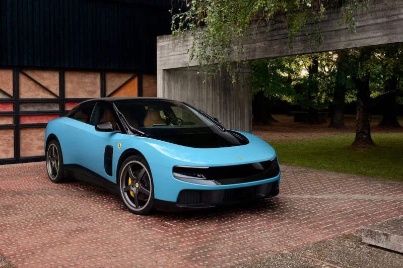 Ferrari no sabe qué hacer para vender su nuevo modelo eléctrico