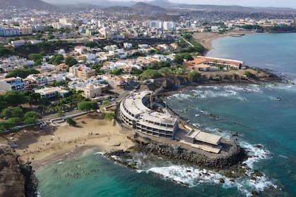 En la capital de Cabo Verde habita la mitad de la población total del país (Praia)
