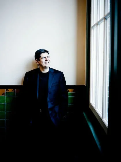"Para nosotros es el compositor más grande e internacional que ha dado España", sostiene Javier Perianes a la hora de hablar de Manuel de Falla