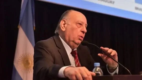 Roberto Cachanosky: “No es sostenible la forma en que fueron ajustando el déficit fiscal"