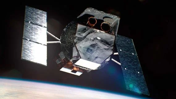 La NASA prepara una arriesgada misión robótica para evitar que el telescopio espacial Swift impacte contra la Tierra