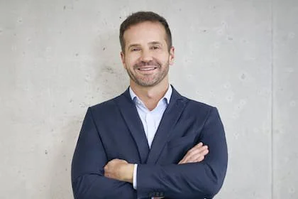 Puchert, el CEO global de Mercedes Benz Truck, dice que cree en la Argentina
