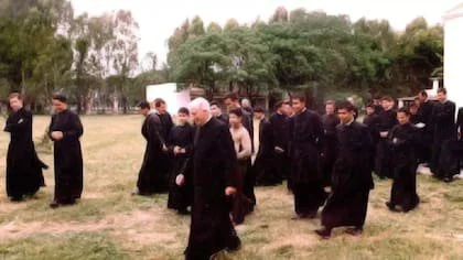 Marcel Lefebvre en La Reja, junto a la primera camada de seminaristas