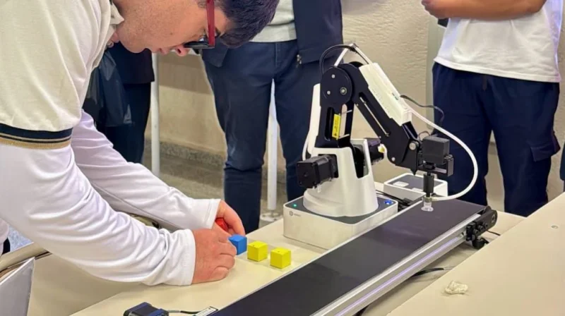 El semillero de los fierros: estudiantes técnicos se capacitan en talleres de maquinaria agrícola