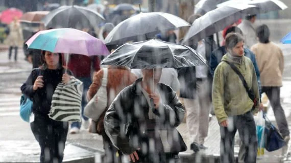 El Servicio Meteorológico Nacional emitió alertas amarillas por tormentas en Misiones y fuertes nevadas en Tierra del Fuego