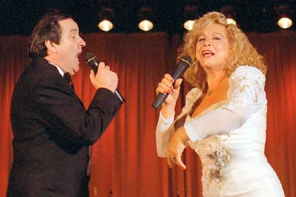 Néstor Fabián y Violeta Rivas, durante el Festival de Cosquín de 1996 (Imagen de archivo)
