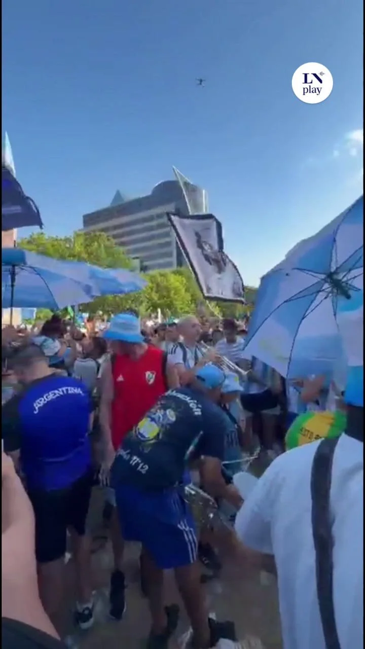 Las imágenes del banderazo argentino en Dallas en la previa al cierre del grupo frente a Jordania