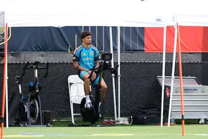 Yeremy Pino, en plena rehabilitación de su lesión clavicular tras el choque con Rodrigo Bentancur