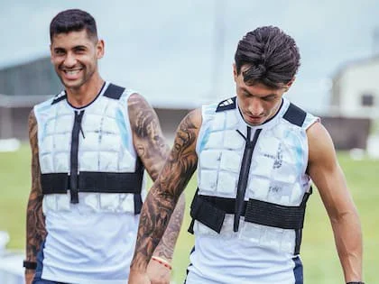 Cristian Romero y Lisandro Martínez, la dupla central titular que jugaría frente a Cabo Verde
