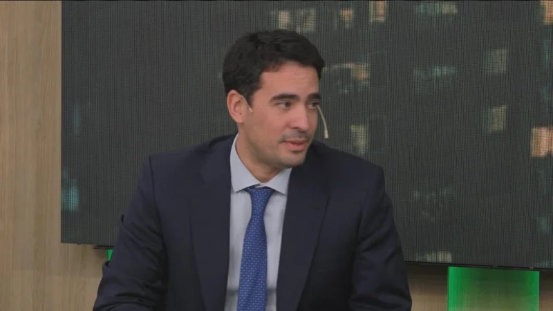 El nuevo vocero Adrián Ravier se diferenció de Adorni: “Con Santilli vamos a intentar ser menos chocantes”