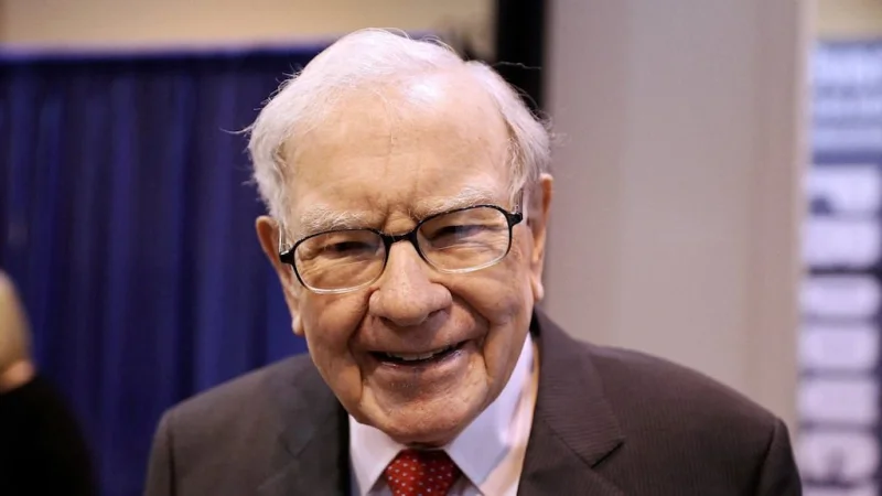 Warren Buffett, multimillonario de 95 años: “Quien está hoy a la sombra de alguien es porque otro plantó un árbol hace mucho”