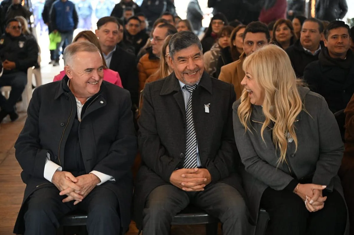 Osvaldo Jaldo y Rossana Chahla inauguraron una nueva celda en la planta de Overo Pozo