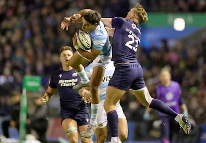 El cordobés Santiago Carreras fue uno de los argentinos más destacados en 2025. Esta vez, vuelve a su puesto natural de fullback