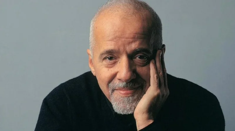 Paulo Coelho, novelista: “El amor es una fuerza indomable; cuando intentamos controlarlo, nos destruye”