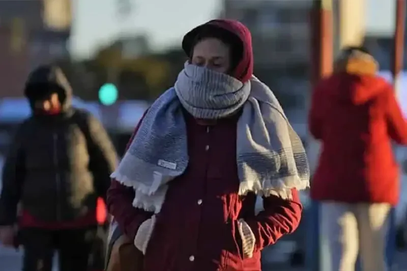 Viernes con alerta amarilla: frío extremo, viento y zonda afectarán a casi todo el país