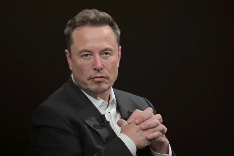 Aseguran que SpaceX está trabajando en un prototipo de dispositivo de IA, pero Elon Musk lo niega