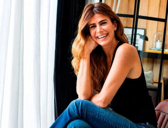 Juliana Awada llevó el jean que será tendencia en 2026 y es perfecto para mujeres +40